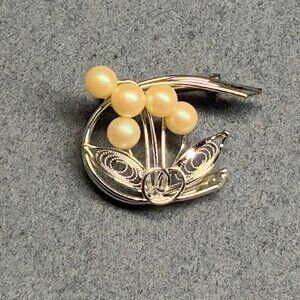 Vintage Floral Swirl Brooch 1.5 In Silver Leaf Pearl Flowers Elegant Abstract
